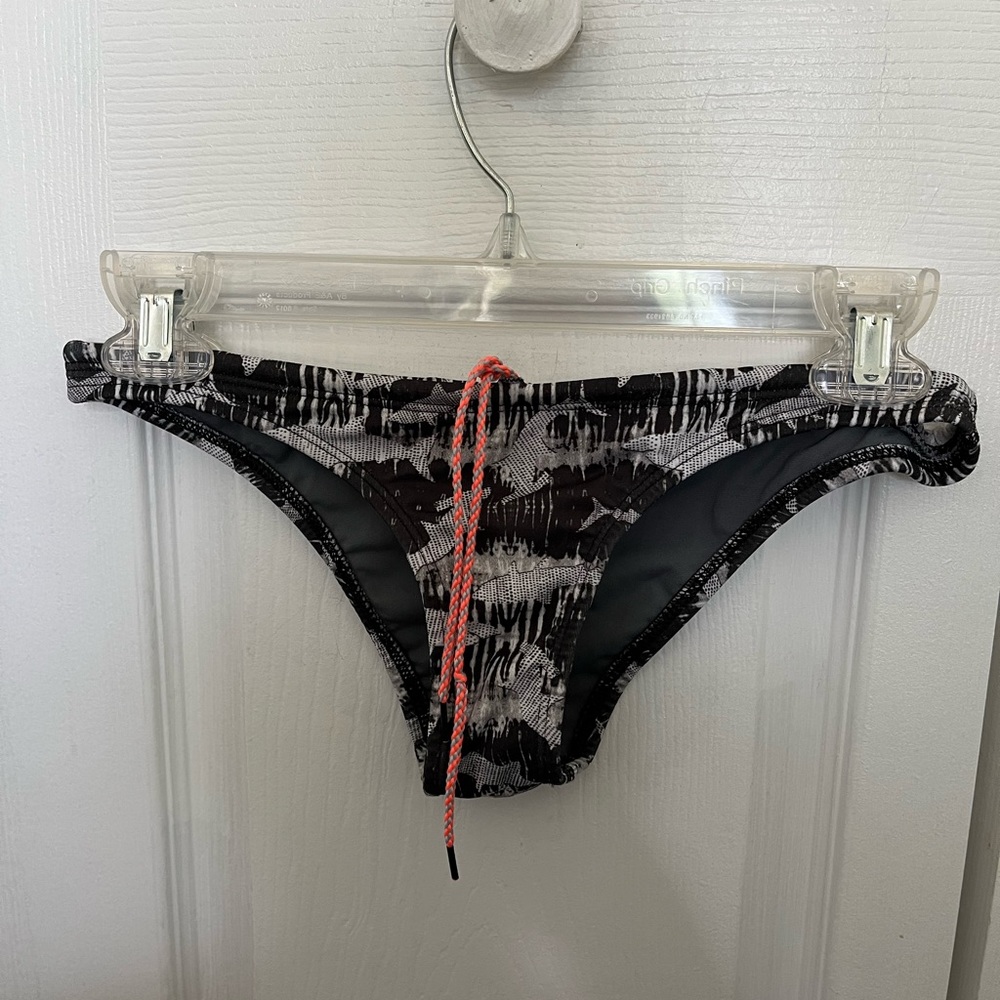 Jolyn Clothing Black and White Bikini Bottom